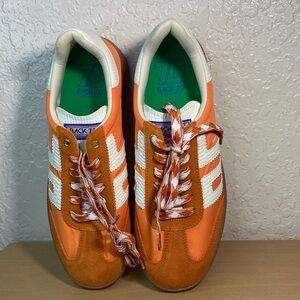 Back 70 Orange and White Men's Sneakers